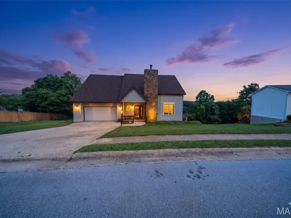 105 Meadow Ln, Saint Robert, MO 65584