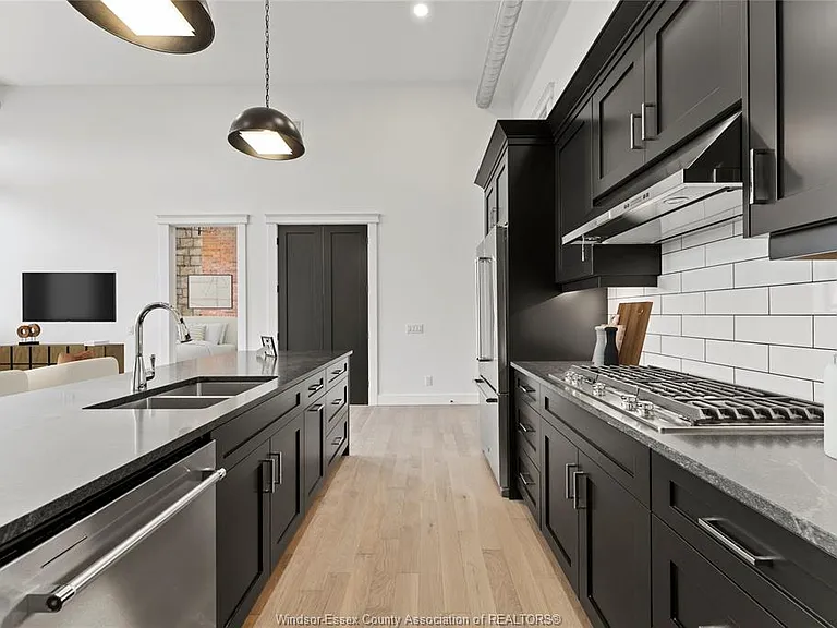247 Brock St #203 — Photo 5