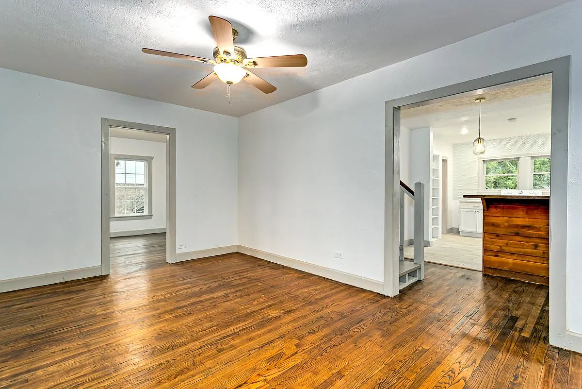 3 bed, 1600 sqft, $2,175 — Photo 4