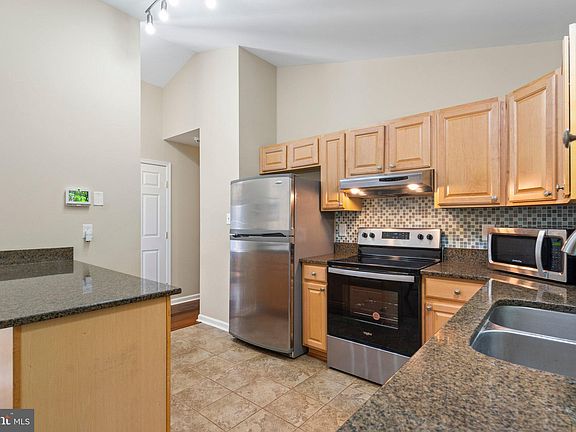 3rd image of 8394 Cobb Rd