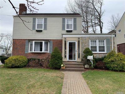 72 Waverly Avenue, East Rockaway, NY, 11518