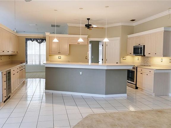 4th image of 1474 Argyle Dr
