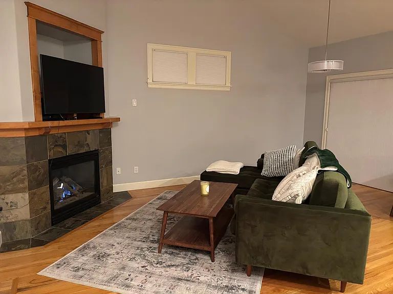 19314 SW Laurelhurst Way — Photo 8