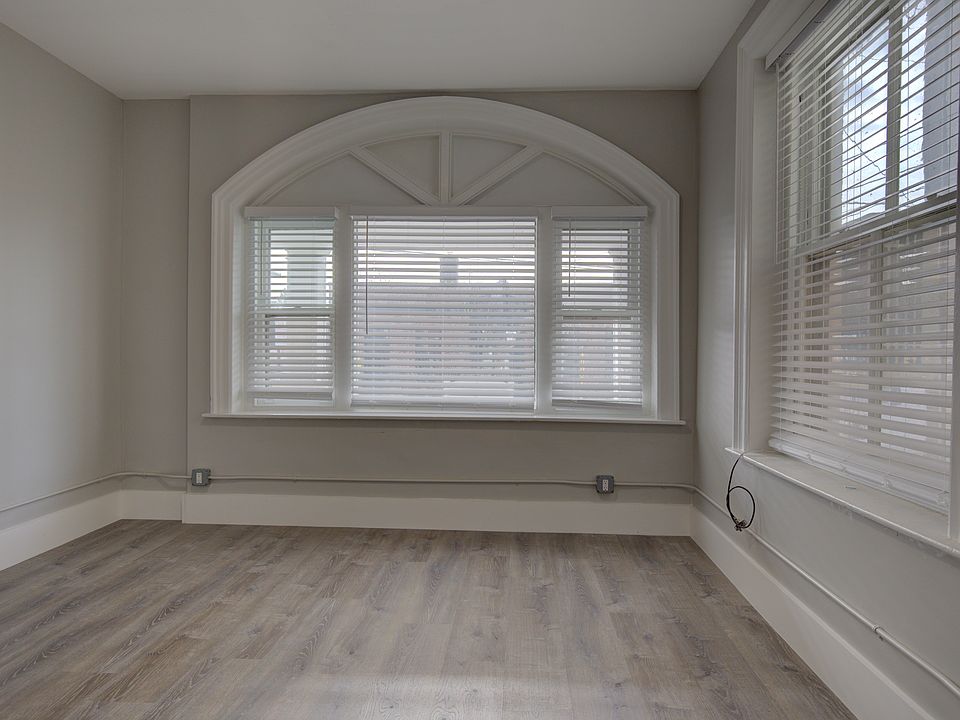 1st image of 463 Main St APT 1