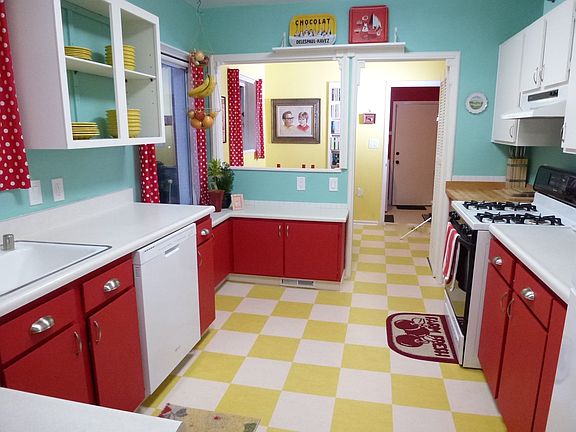 5th image of 950 32nd St