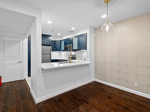 5th image of 120 Cameron St APT 105