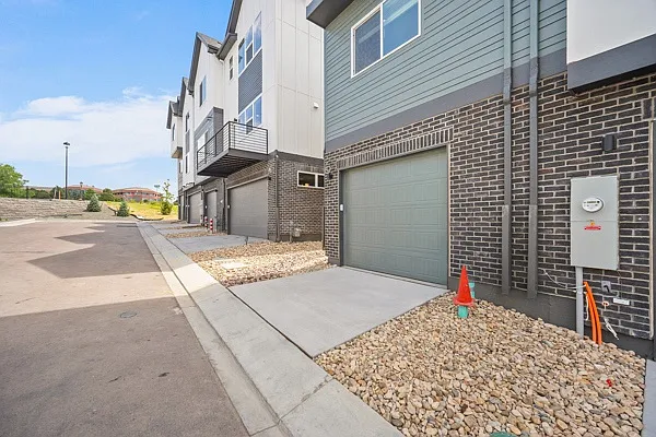 4037 Ascend Grv — Photo 50