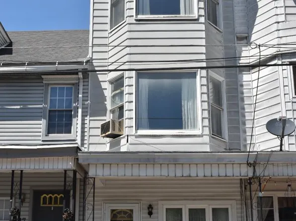 215 Mahanoy St, Mahanoy City, PA 17948