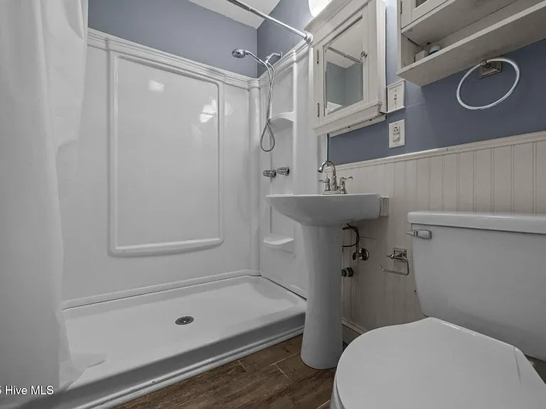 613 Maple St — Photo 18