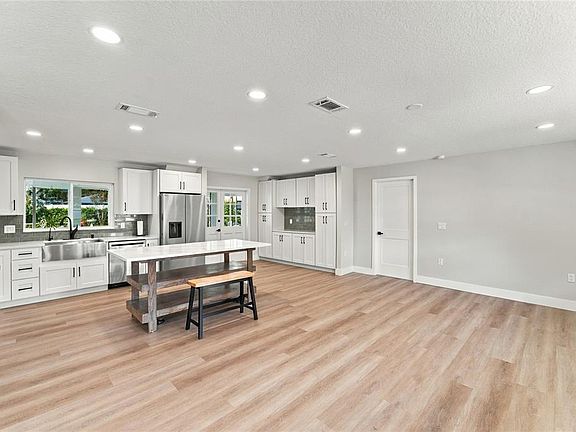 4th image of 4123 FALLWOOD CIRCLE