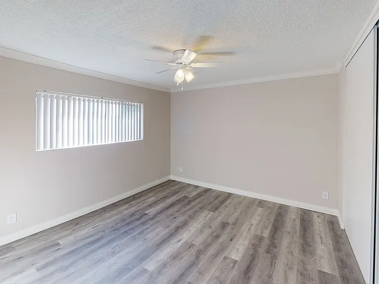 Gilmore Apts.. Beautiful Newly Remodeled Apartments...CALL NOW! — Photo 16