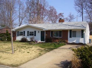 7439 Long Pine Dr, Springfield, VA 22151