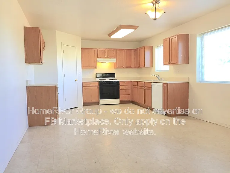 5609 Crown Ridge Rd NW — Photo 2