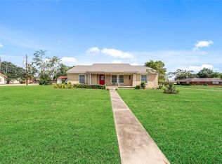 810 Main St, Hempstead, TX 77445