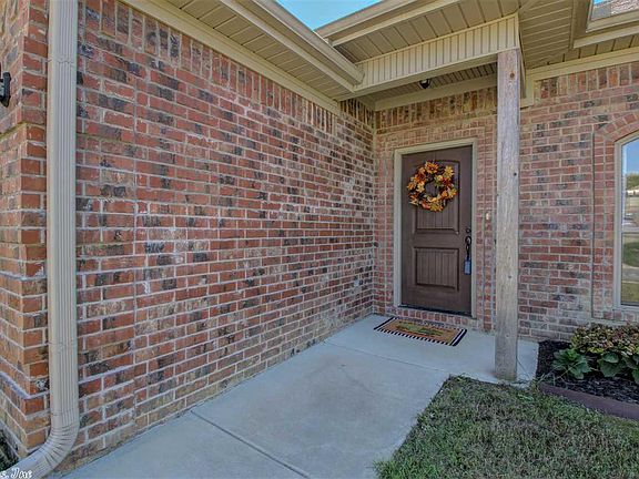 3rd image of 707 Rolling Rock Dr