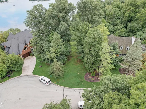 9658 Farragut Cir, Indianapolis, IN 46256