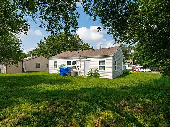 5th image of 4626 S Hemlock Ave