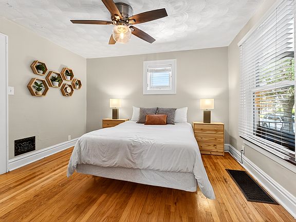5th image of 4146 Burgen Ave