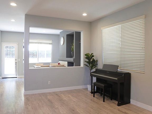 3rd image of 26 Estero Pointe