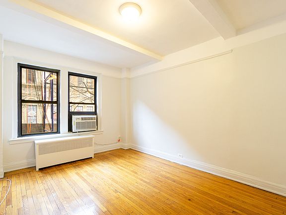 3rd image of 215 W 83rd St APT 2D