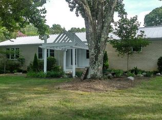 4565 Birdsong Rd, Camden, TN 38320