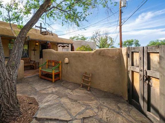5th image of 818 Old Santa Fe Trl