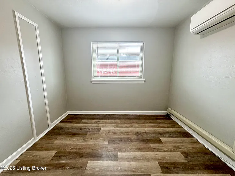 206 N Oak St #1 — Photo 5
