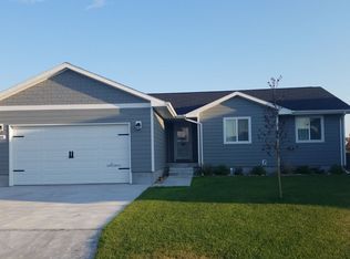 4365 Little Bluestem Cir, Grand Island, NE 68803
