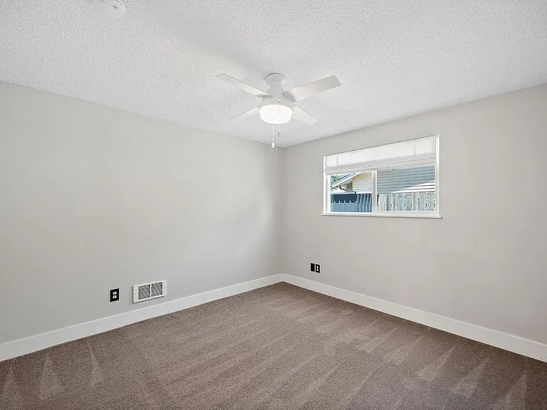 62 Queets St — Photo 19