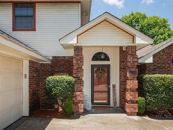 2nd image of 519 Gingerbread Ln