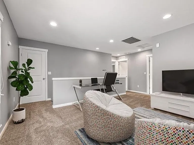 4273 E Roosevelt Ave — Photo 11