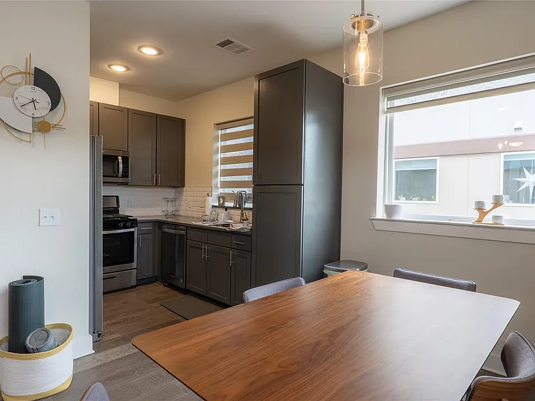 2827 Manor Rd #4101 — Photo 11