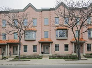 140 Kimball St, Elgin, IL 60120