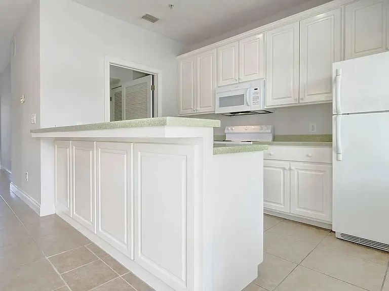 214 Bonita Cir #G — Photo 6