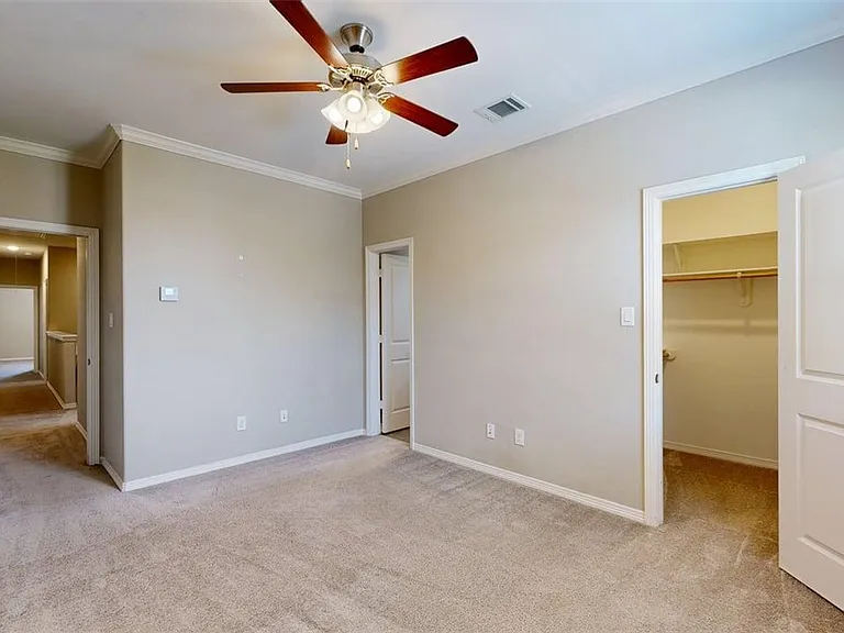 2011 Harvey Mitchell Pkwy S — Photo 17