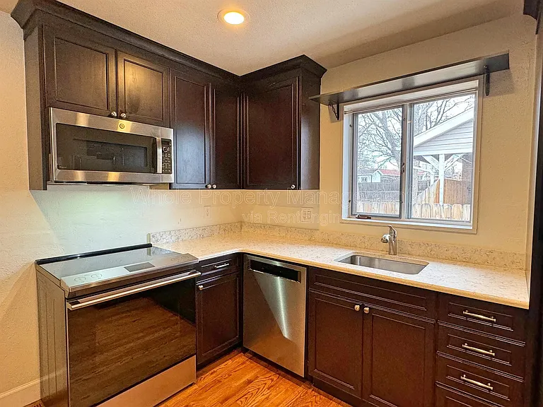 7071 Ruth Way — Photo 10