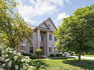 1022 Red Dunes Run, Avon, IN 46123