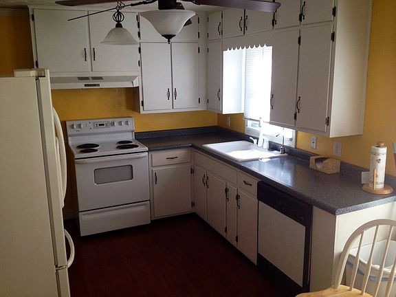 2nd image of 204 S Fosler Ave