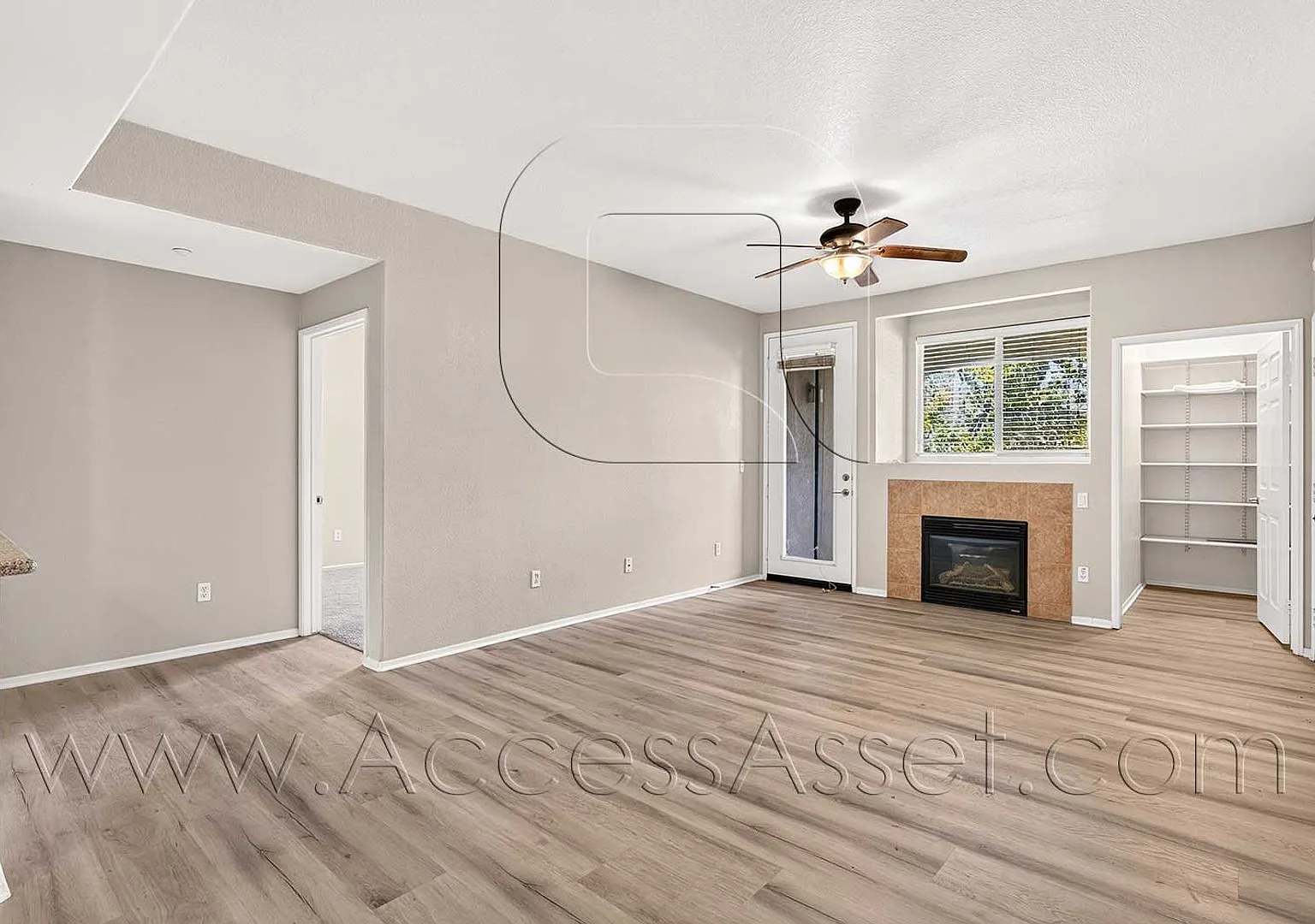Move-In Ready 2-Bedroom Murrieta Condo with Open Floor Plan & Community Amenities — Photo 2
