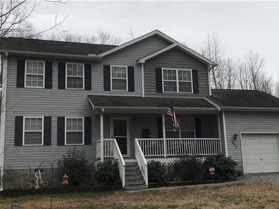 605 Robertson Rd, Mc Leansville, NC, 27301