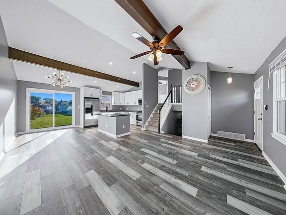 4th image of 361 Bruce Dr