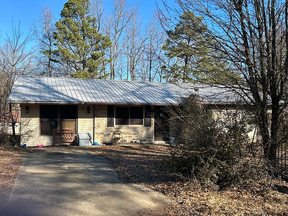 1st image of 705 Meadowbrook Dr