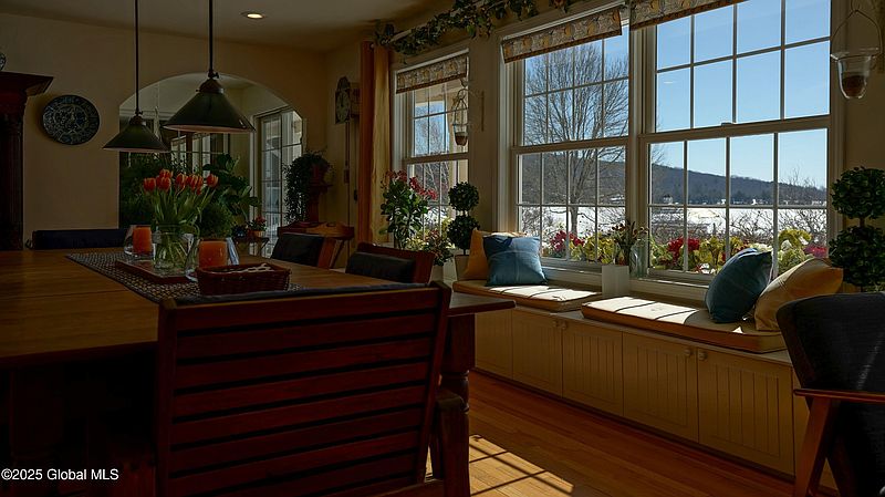 5th image of 48 Hanson Road