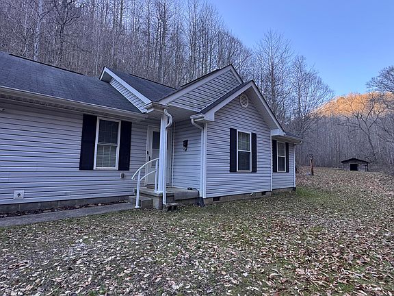 2nd image of 421 Wren Branch Rd