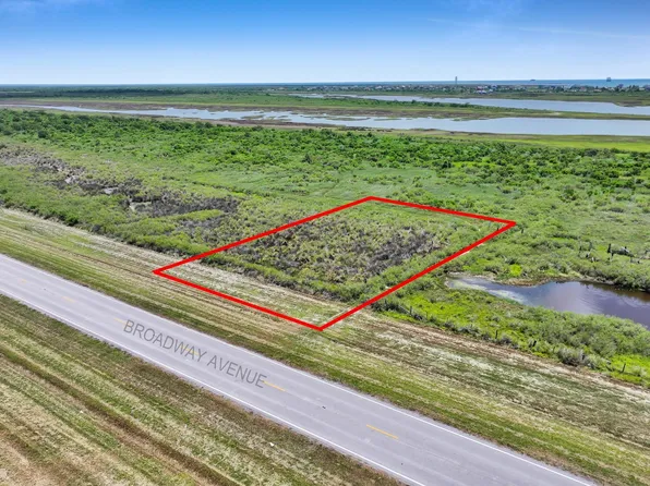 1326 Broadway Ave, Pt Bolivar, TX 77650