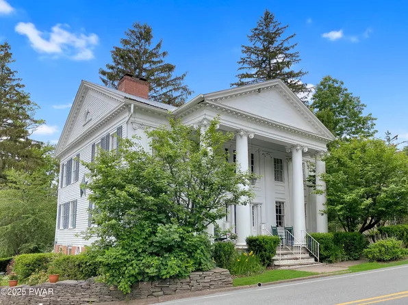 401 Wayne St, Bethany, PA 18431