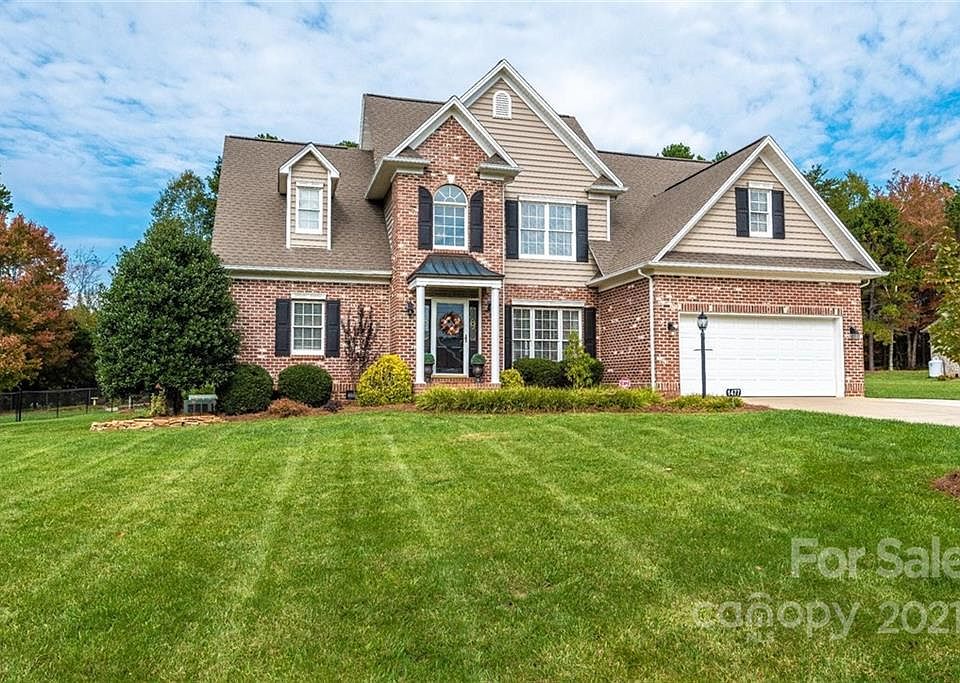 1st image of 1477 Sweetbriar Ln