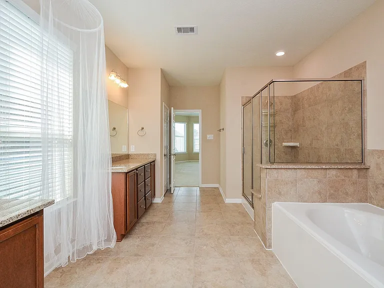 8019 Cheyenne Hills Trl — Photo 16