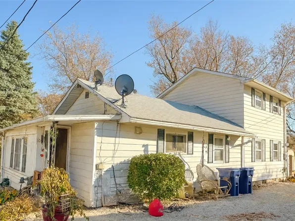 10 Regina Dr, Paris, IL 61944