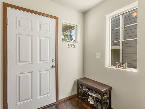 2nd image of 1720 71st Ave SE